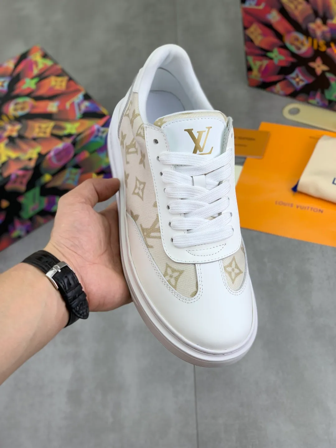 Men's men's shoes💰P520💰[New model]🆘High quality cowhide [Louis Vuitton]LV official website latest model🎁casual and fashionable men's shoes👟hot style💥simple and elegant style, exclusive for trendy men. Unique official website latest brand elements👑original decoration, fashionable and generous, the fabric is made of original denim➕comfortable and breathable mesh lining➕cow leather feet ✅The official website specifies wear-resistant casual outsole, the classic model is taken in real life🎬Color: 5⃣️colors available😍Number of codes: 38-44 Full set of packaging